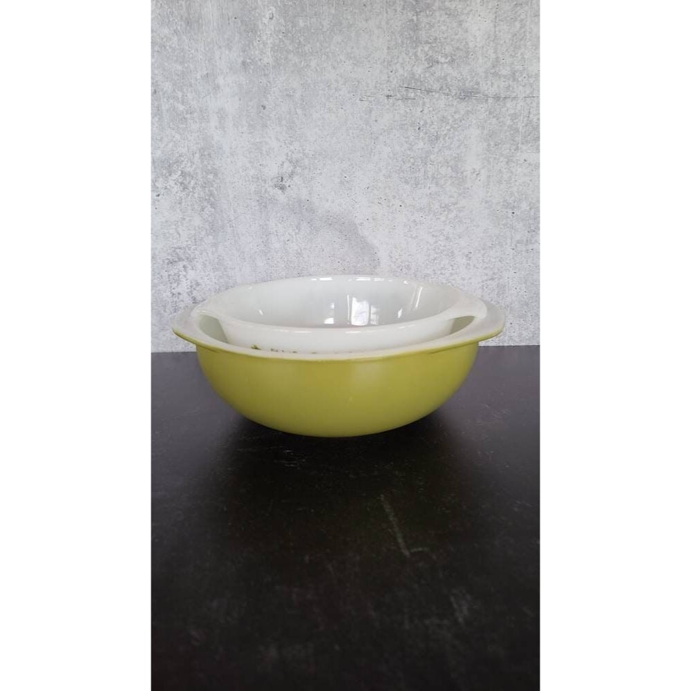 Anchor Hocking, Pyrex Bowls, Set of 2